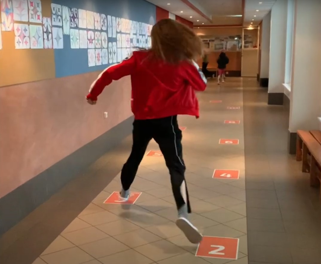 Hops ja hops! / Therese Käen Hops ja hops! / Therese Käen