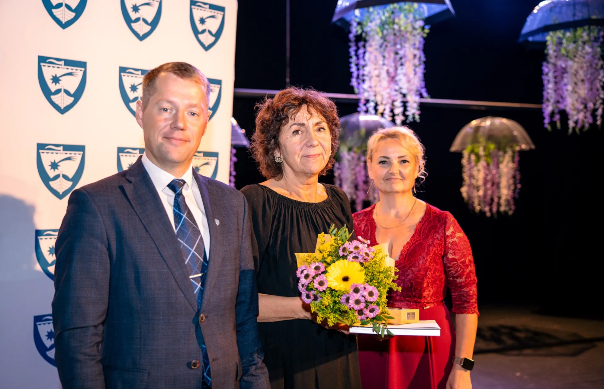 Aasta klassiõpetaja tiitli pälvis Ülle Jasmin / Marta Marie Kupits / Saarte Hääl
