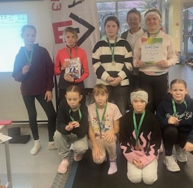 4.–5. klassi tüdrukute võistkond / erakogu 4.–5. klassi tüdrukute võistkond / erakogu