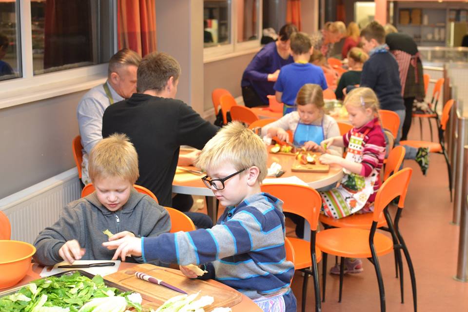 Salatite valmistamise hoos / Kristina Mägi