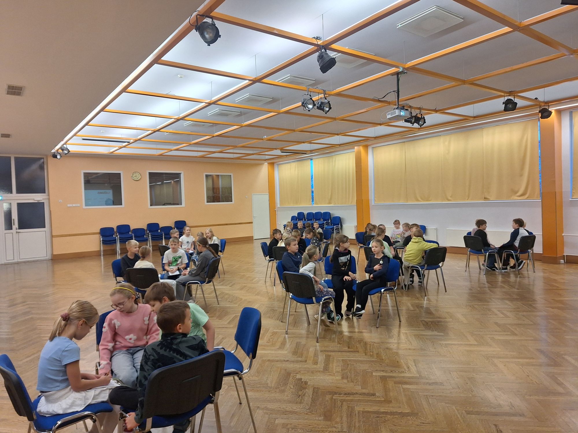 Mini-Megaaju / Kaari Maidle Mini-Megaaju / Kaari Maidle