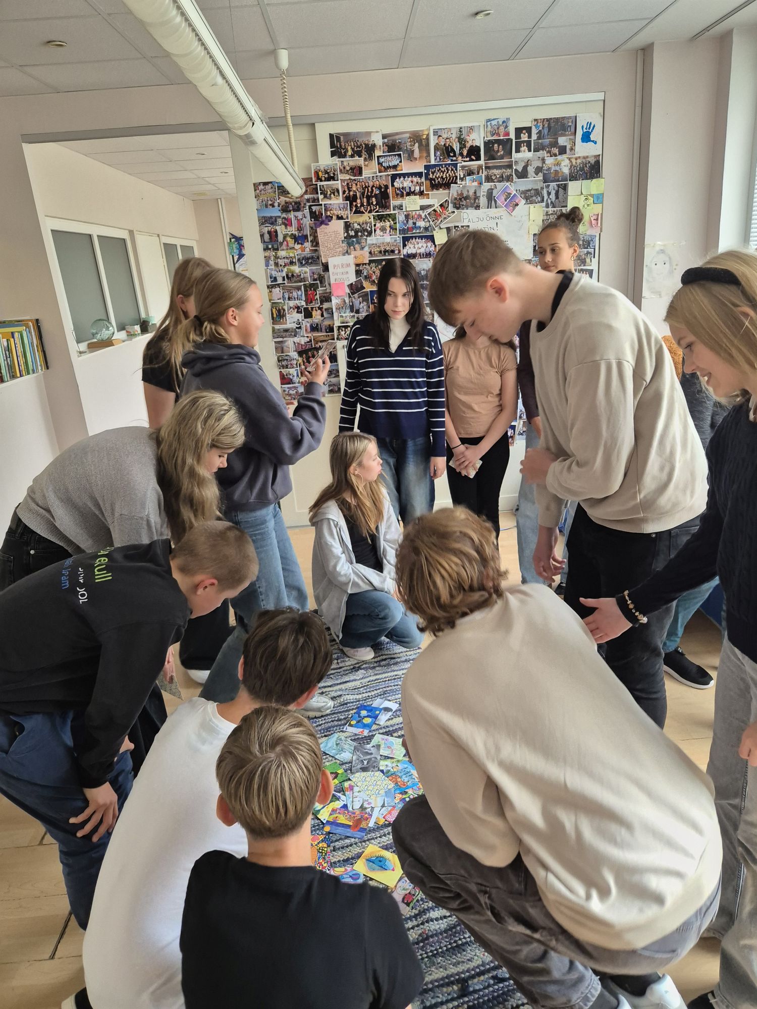 Õpilasesinduse kuukiri nr 2 / Kristin Lauri Õpilasesinduse kuukiri nr 2 / Kristin Lauri