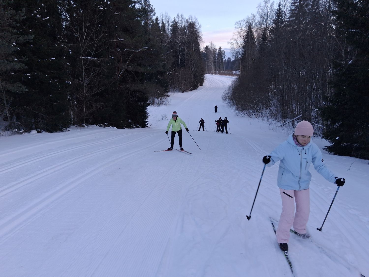 Õhtune suusatund – nii tõuse kui ka laskumisi ja kindlasti maalilised vaated / Eve Tuisk