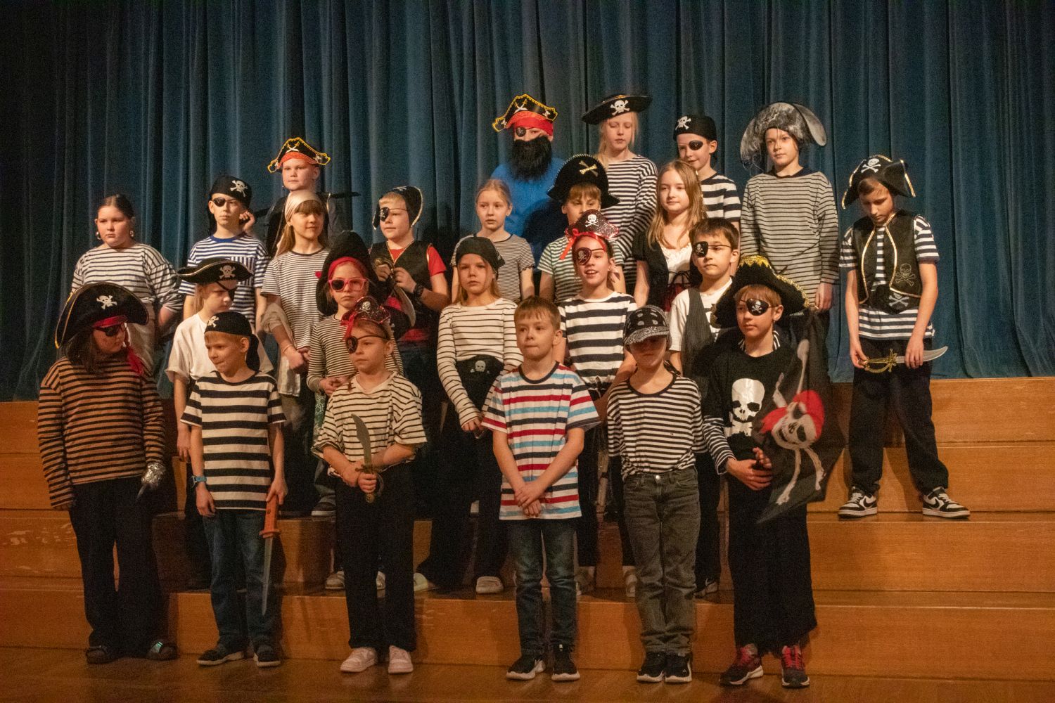 Esimene Vaatus ja 2.c klass / Renat Ränk